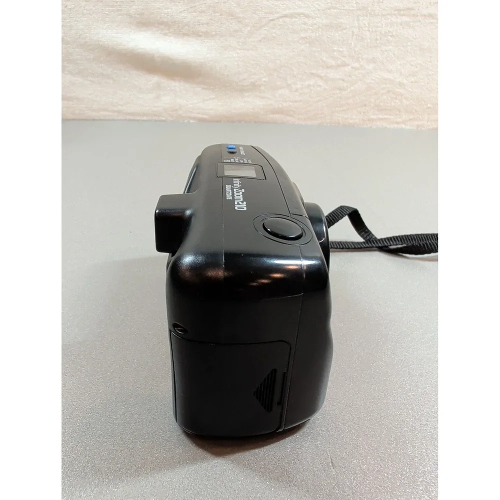 Olympus Infinity Zoom 210 Quartzdate 35mm Film Camera 38-76mm Lens Black AF